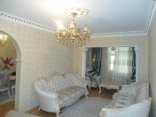 Satılır 5 otaqlı 100 m2 köhnə tikili Yeni Yasamal