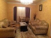 Satılır 4 otaqlı 105 m2 köhnə tikili Xalqlar Dostluğu m.