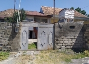 Satılır 2 otaqlı 77 m2 həyət evi Şəki