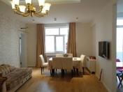 İcarəyə verilir 2 otaqlı 80 m2 köhnə tikili Badamdar