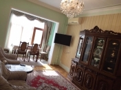 Satılır 3 otaqlı 80 m2 köhnə tikili Həzi Aslanov