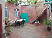 Satılır 4 otaqlı 230 m2 həyət evi İnşaatçılar m.