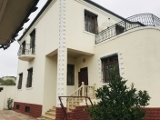 Satılır 6 otaqlı 200 m2 həyət evi 8 km