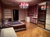 İcarəyə verilir 4 otaqlı 185 m2 yeni tikili Şah İsmayıl Xətai m.