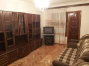İcarəyə verilir 3 otaqlı 90 m2 köhnə tikili Əhmədli m.