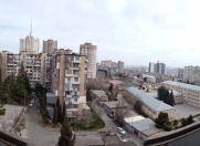 Satılır 4 otaqlı 110 m2 köhnə tikili 9 mkr