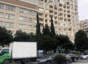 Satılır 4 otaqlı 150 m2 yeni tikili Elmlər Akademiyası m.