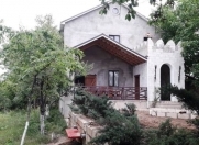 İcarəyə verilir 5 otaqlı 280 m2 bağ evi Quba