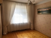 Satılır 2 otaqlı 57 m2 köhnə tikili Bakıxanov