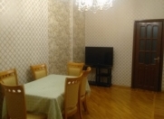 İcarəyə verilir 4 otaqlı 102 m2 yeni tikili Gənclik m.