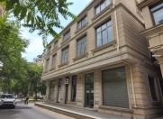 İcarəyə verilir 12 otaqlı 500 m2 obyekt Elmlər Akademiyası m.