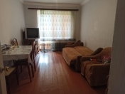 Satılır 2 otaqlı 60 m2 köhnə tikili Həzi Aslanov