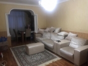 Satılır 2 otaqlı 45 m2 köhnə tikili Dövlət Statistika Komitəsi