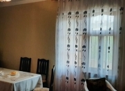 Satılır 4 otaqlı 100 m2 köhnə tikili Xalqlar Dostluğu m.