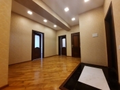 Satılır 2 otaqlı 98 m2 yeni tikili Qara Qarayev m.
