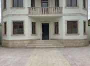 Satılır 6 otaqlı 220 m2 həyət evi Xırdalan