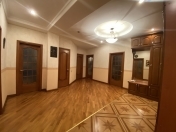Satılır 3 otaqlı 130 m2 yeni tikili Heydər Əliyev Mərkəzi