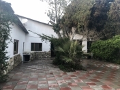 İcarəyə verilir 4 otaqlı 180 m2 həyət evi Şüvəlan Park ticarət mərkəzi