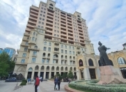 İcarəyə verilir 4 otaqlı 265 m2 yeni tikili Sahil m.