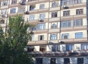 Satılır 3 otaqlı 85 m2 köhnə tikili 4 mkr