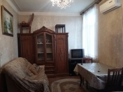 İcarəyə verilir 1 otaqlı 40 m2 köhnə tikili 28 May m.