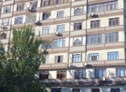 Satılır 3 otaqlı 80 m2 köhnə tikili 4 mkr