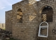 Satılır 5.5 sot torpaq Binə