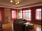 İcarəyə verilir 3 otaqlı 175 m2 yeni tikili 28 May m.