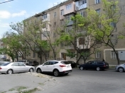 Satılır 3 otaqlı 80 m2 köhnə tikili İnşaat Universiteti