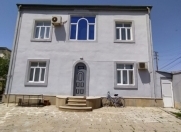 Satılır 12 otaqlı 1100 m2 həyət evi Badamdar