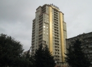 İcarəyə verilir 4 otaqlı 175 m2 yeni tikili 28 May m.