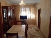 Satılır 3 otaqlı 75 m2 köhnə tikili 3 mkr