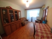 İcarəyə verilir 2 otaqlı 60 m2 köhnə tikili Memar Əcəmi m.