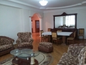 Satılır 4 otaqlı 200 m2 yeni tikili Nizami m.