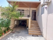 Satılır 4 otaqlı 200 m2 həyət evi Badamdar