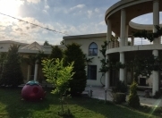 İcarəyə verilir 4 otaqlı 260 m2 bağ evi Buzovna