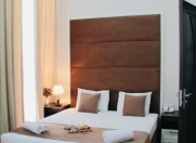 Satılır 7 otaqlı 300 m2 köhnə tikili Sahil m.