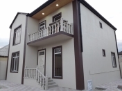 Satılır 5 otaqlı 220 m2 həyət evi Binə