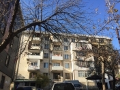 Satılır 1 otaqlı 31 m2 köhnə tikili Elmlər Akademiyası m.