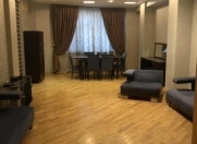 Satılır 3 otaqlı 178 m2 yeni tikili Gənclik m.