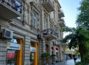 Satılır 3 otaqlı 90 m2 köhnə tikili Sahil m.