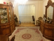 Satılır 4 otaqlı 100 m2 köhnə tikili Xalqlar Dostluğu m.