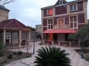 İcarəyə verilir 5 otaqlı 350 m2 bağ evi Novxanı