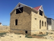 Satılır 4 otaqlı 170 m2 həyət evi Binə ticarət mərkəzi