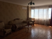 Satılır 4 otaqlı 135 m2 yeni tikili Xalqlar Dostluğu m.