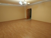 Satılır 4 otaqlı 100 m2 köhnə tikili Şirvan