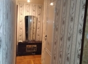 Satılır 2 otaqlı 60 m2 köhnə tikili Qara Qarayev m.