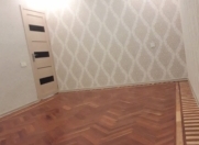 Satılır 2 otaqlı 65 m2 köhnə tikili Heydər Məscidi