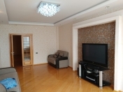 İcarəyə verilir 3 otaqlı 150 m2 yeni tikili Nəsimi m.