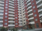 Satılır 2 otaqlı 65 m2 yeni tikili Memar Əcəmi m.